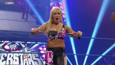 WWE_Superstars_21_7_11_-_Natalya_vs_Alicia_Fox_mp4_000105200.jpg