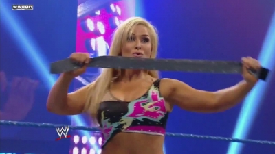 WWE_Superstars_21_7_11_-_Natalya_vs_Alicia_Fox_mp4_000106400.jpg