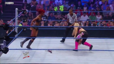 WWE_Superstars_21_7_11_-_Natalya_vs_Alicia_Fox_mp4_000111800.jpg
