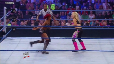 WWE_Superstars_21_7_11_-_Natalya_vs_Alicia_Fox_mp4_000112333.jpg