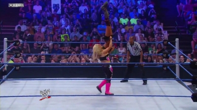 WWE_Superstars_21_7_11_-_Natalya_vs_Alicia_Fox_mp4_000119467.jpg