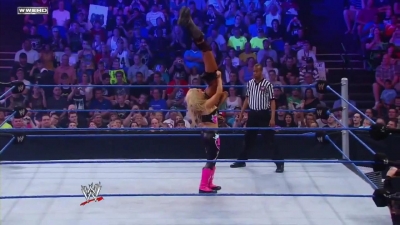 WWE_Superstars_21_7_11_-_Natalya_vs_Alicia_Fox_mp4_000120067.jpg