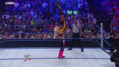 WWE_Superstars_21_7_11_-_Natalya_vs_Alicia_Fox_mp4_000120667.jpg