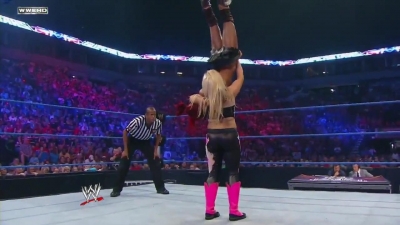 WWE_Superstars_21_7_11_-_Natalya_vs_Alicia_Fox_mp4_000122333.jpg