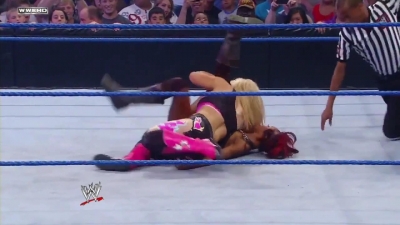 WWE_Superstars_21_7_11_-_Natalya_vs_Alicia_Fox_mp4_000128200.jpg