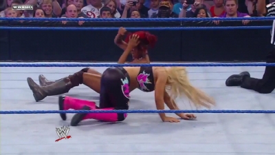 WWE_Superstars_21_7_11_-_Natalya_vs_Alicia_Fox_mp4_000130400.jpg