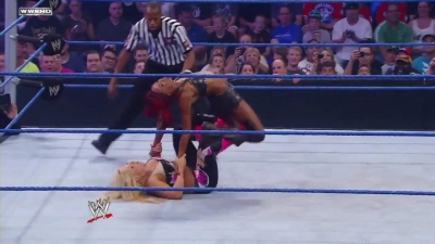 WWE_Superstars_21_7_11_-_Natalya_vs_Alicia_Fox_mp4_000146200.jpg