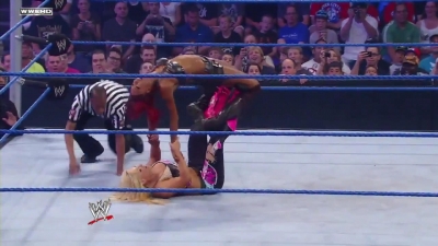 WWE_Superstars_21_7_11_-_Natalya_vs_Alicia_Fox_mp4_000146733.jpg