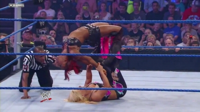 WWE_Superstars_21_7_11_-_Natalya_vs_Alicia_Fox_mp4_000147933.jpg