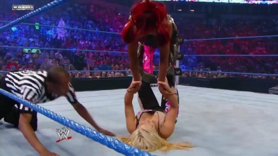 WWE_Superstars_21_7_11_-_Natalya_vs_Alicia_Fox_mp4_000149600.jpg