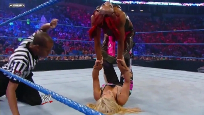 WWE_Superstars_21_7_11_-_Natalya_vs_Alicia_Fox_mp4_000150200.jpg