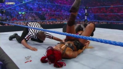 WWE_Superstars_21_7_11_-_Natalya_vs_Alicia_Fox_mp4_000155000.jpg