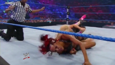 WWE_Superstars_21_7_11_-_Natalya_vs_Alicia_Fox_mp4_000155600.jpg