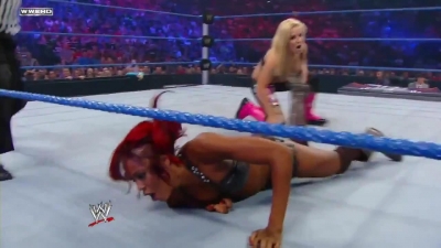 WWE_Superstars_21_7_11_-_Natalya_vs_Alicia_Fox_mp4_000156267.jpg