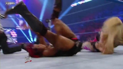 WWE_Superstars_21_7_11_-_Natalya_vs_Alicia_Fox_mp4_000169333.jpg
