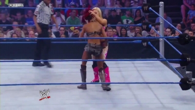 WWE_Superstars_21_7_11_-_Natalya_vs_Alicia_Fox_mp4_000172333.jpg