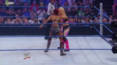 WWE_Superstars_21_7_11_-_Natalya_vs_Alicia_Fox_mp4_000172867.jpg
