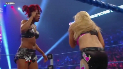 WWE_Superstars_21_7_11_-_Natalya_vs_Alicia_Fox_mp4_000175133.jpg