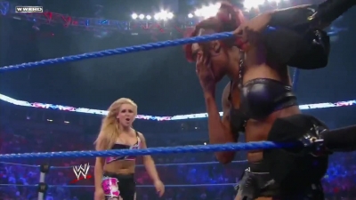 WWE_Superstars_21_7_11_-_Natalya_vs_Alicia_Fox_mp4_000184067.jpg