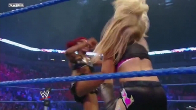 WWE_Superstars_21_7_11_-_Natalya_vs_Alicia_Fox_mp4_000190267.jpg