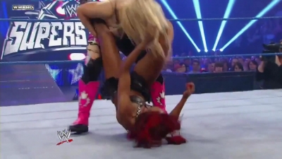 WWE_Superstars_21_7_11_-_Natalya_vs_Alicia_Fox_mp4_000196867.jpg