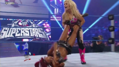WWE_Superstars_21_7_11_-_Natalya_vs_Alicia_Fox_mp4_000198533.jpg