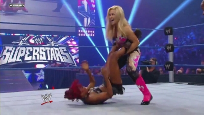 WWE_Superstars_21_7_11_-_Natalya_vs_Alicia_Fox_mp4_000199200.jpg