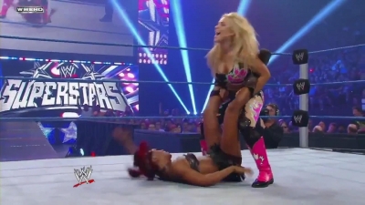 WWE_Superstars_21_7_11_-_Natalya_vs_Alicia_Fox_mp4_000200267.jpg