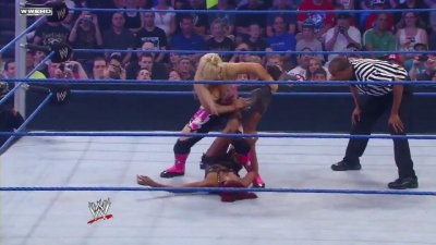 WWE_Superstars_21_7_11_-_Natalya_vs_Alicia_Fox_mp4_000204000.jpg
