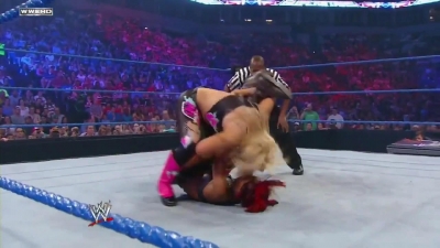 WWE_Superstars_21_7_11_-_Natalya_vs_Alicia_Fox_mp4_000205667.jpg