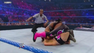 WWE_Superstars_21_7_11_-_Natalya_vs_Alicia_Fox_mp4_000206267.jpg