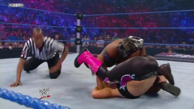 WWE_Superstars_21_7_11_-_Natalya_vs_Alicia_Fox_mp4_000207333.jpg