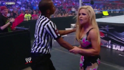 WWE_Superstars_21_7_11_-_Natalya_vs_Alicia_Fox_mp4_000233200.jpg
