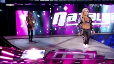 WWE_Friday_Night_SmackDown_08_19_2011_HDTV_Xvid_Divas_Tag_Team_Match_avi_000059880.jpg
