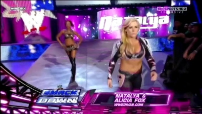 WWE_Friday_Night_SmackDown_08_19_2011_HDTV_Xvid_Divas_Tag_Team_Match_avi_000062960.jpg