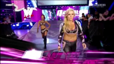WWE_Friday_Night_SmackDown_08_19_2011_HDTV_Xvid_Divas_Tag_Team_Match_avi_000064040.jpg