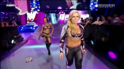 WWE_Friday_Night_SmackDown_08_19_2011_HDTV_Xvid_Divas_Tag_Team_Match_avi_000064640.jpg