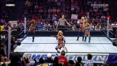 WWE_Friday_Night_SmackDown_08_19_2011_HDTV_Xvid_Divas_Tag_Team_Match_avi_000074280.jpg