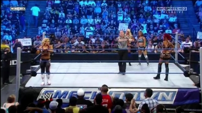 WWE_Friday_Night_SmackDown_08_19_2011_HDTV_Xvid_Divas_Tag_Team_Match_avi_000093640.jpg