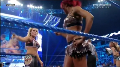WWE_Friday_Night_SmackDown_08_19_2011_HDTV_Xvid_Divas_Tag_Team_Match_avi_000097160.jpg