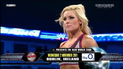 WWE_Friday_Night_SmackDown_08_19_2011_HDTV_Xvid_Divas_Tag_Team_Match_avi_000104320.jpg