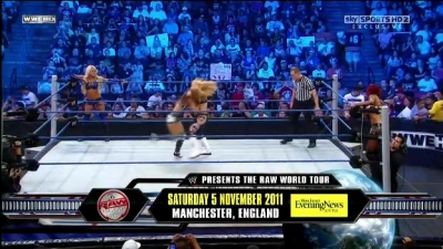 WWE_Friday_Night_SmackDown_08_19_2011_HDTV_Xvid_Divas_Tag_Team_Match_avi_000107640.jpg