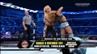 WWE_Friday_Night_SmackDown_08_19_2011_HDTV_Xvid_Divas_Tag_Team_Match_avi_000113320.jpg