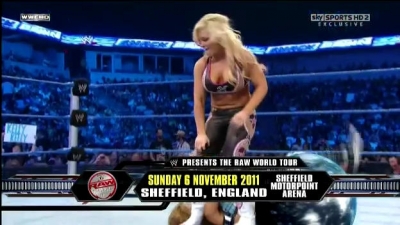 WWE_Friday_Night_SmackDown_08_19_2011_HDTV_Xvid_Divas_Tag_Team_Match_avi_000119480.jpg