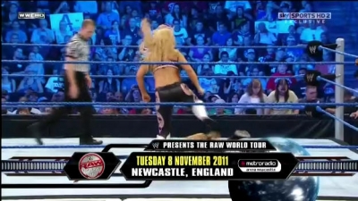 WWE_Friday_Night_SmackDown_08_19_2011_HDTV_Xvid_Divas_Tag_Team_Match_avi_000121800.jpg
