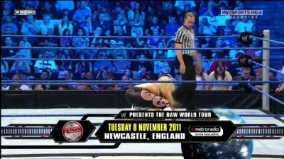 WWE_Friday_Night_SmackDown_08_19_2011_HDTV_Xvid_Divas_Tag_Team_Match_avi_000123560.jpg