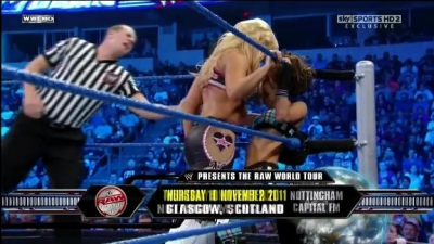 WWE_Friday_Night_SmackDown_08_19_2011_HDTV_Xvid_Divas_Tag_Team_Match_avi_000134200.jpg