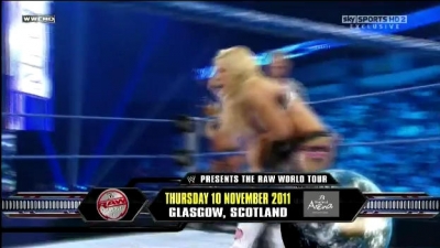 WWE_Friday_Night_SmackDown_08_19_2011_HDTV_Xvid_Divas_Tag_Team_Match_avi_000140800.jpg