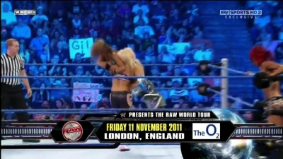 WWE_Friday_Night_SmackDown_08_19_2011_HDTV_Xvid_Divas_Tag_Team_Match_avi_000143520.jpg