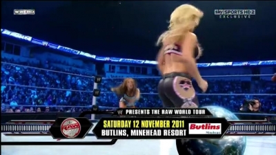 WWE_Friday_Night_SmackDown_08_19_2011_HDTV_Xvid_Divas_Tag_Team_Match_avi_000149440.jpg